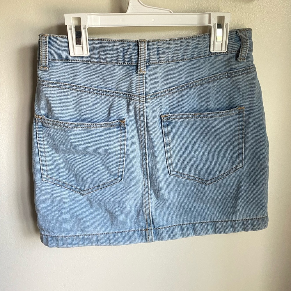 Forever 21 Denim Mini Skirt ( size XS ) - Picture 5 of 6